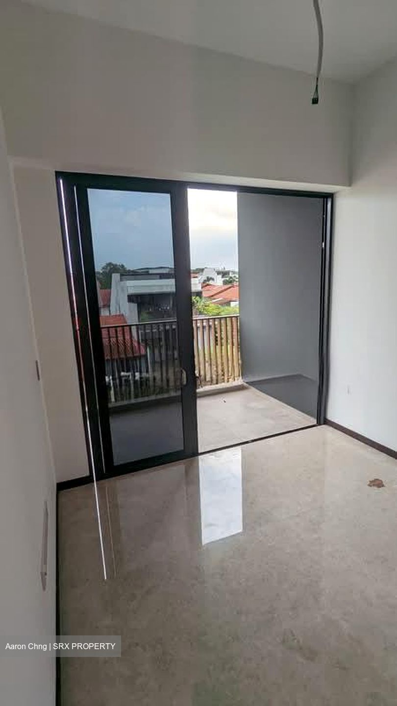 Royalgreen (D10), Condominium #551729131